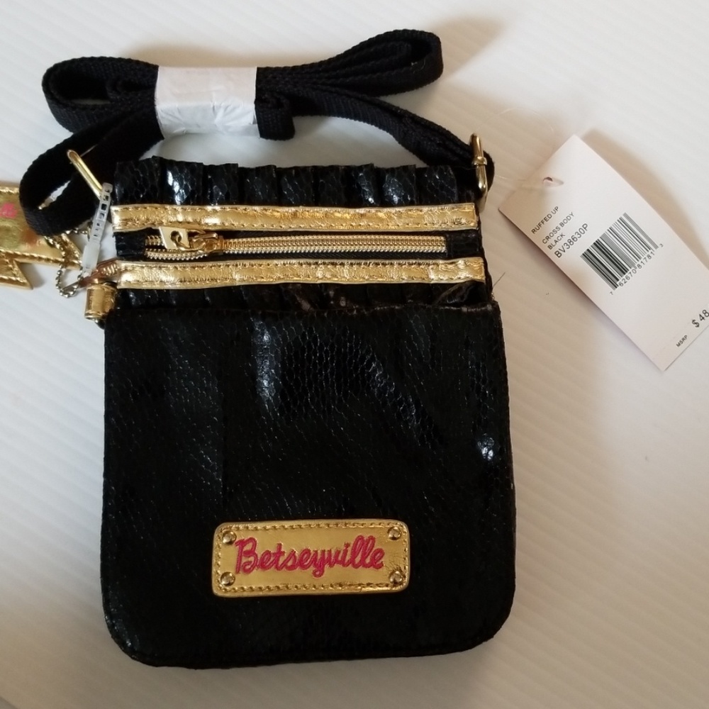 Betsey Johnson Crossbody bag